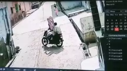 सरवाड़: चोरों ने सरवाड़ भेरूजी मंदिर का लोहे का गेट चुराया, सीसीटीवी कैमरे में कैद हुई चोरी की वारदात