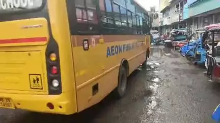 নন্দীগ্রাম ১: বাইপাশের বেহাল রাস্তা দীর্ঘদিন মেরামত না হওয়ায় আজ নন্দীগ্রামে ক্ষোভ প্রকাশ বাসিন্দাদের #jansamasya