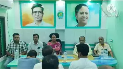 বিষ্ণুপুর ২: এলাকার সার্বিক উন্নয়ন সংক্রান্ত বিষয় নিয়ে খাগড়ামুড়ি অঞ্চলে তৃণমূল কংগ্রেসেরনেতৃত্বদের সঙ্গে বৈঠক করেন নবকুমার বেতাল