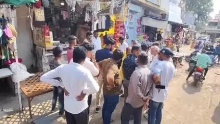 સંજેલી: સંજેલી નગરમાં બાકી વેરાની ઉઘરાણી માટે તાલુકા અધિકારી એક્શનમાં