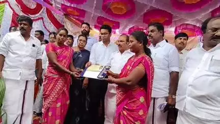 உளுந்தூர்பேட்டை: தமிழ்நாடு அரசு விளிம்பு நிலை மக்களுக்கு அரனாக திகழ்ந்து வருவதாக பரிந்தல் கிராமத்தில் நடைபெற்ற மக்களுடன் முதல்வர் திட்ட முகாமில் அமைச்சர் கணேசன் பேச்சு