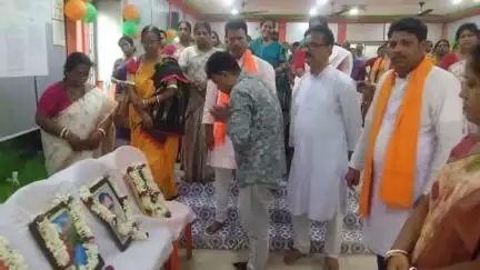 উলুবেড়িয়া ১: হাওড়া  গ্রামীণ জেলা বিজেপির কার্যালয়েতে রানী অহল্যাবাঈ হোলকর এর ৩০০ তম জন্মবার্ষিকী উদযাপন অনুষ্ঠান অনুষ্ঠিত হলো