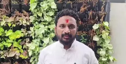 पातुर: मुख्यमंत्री फडणवीस यांनी अजित पवार आणि शिंदे हे संवादात कमी पडले असे म्हटले त्यावर आमदार अमोल मिटकरी यांची प्रतिक्रिया