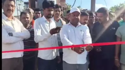 बगोदर: बगोदर में जीप सदस्य ने तीन गांवों में विद्युत ट्रांसफार्मर का उद्घाटन किया