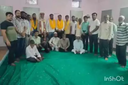 रानी: रानी में मुस्लिम इंतजामिया संस्था के नए पदाधिकारियों का स्वागत, चुनाव बाद दुकानदारों ने किया सम्मान और समस्याओं को बताया