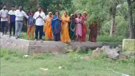 ଧରାକୋଟ: କୋଠଘର ନିର୍ମାଣ କୁ କେନ୍ଦ୍ରକରି ପ୍ରତାପପୁର ଗ୍ରାମର ଦଶ ପରିବାର ବାଛନ୍ଦ,ପ୍ରତିକ୍ରିୟା ରଖିଲେ ପଞ୍ଚାୟତ ସରପଞ୍ଚ#jansamasya