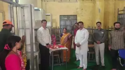 खाचरौद: विधायक डॉ. तेजबहादुर सिंह चौहान खाचरौद के शासकीय विक्रम महाविद्यालय में जनभागीदारी समिति की बैठक में शामिल हुए
