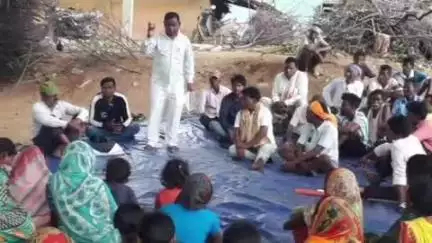 पोटका: कूटसुरी गांव में आदिवासी भूमिज समाज की बैठक, ठेकेदार पर कार्रवाई की मांग