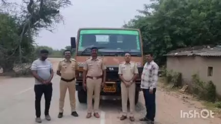 पारशिवनी: डोरलीशिवार रेतीघाट येथुन वाहतूककरणाऱ्या आयसर ट्रकजप्त करून आरोपी चालकमालक  विरूद्ध गुन्हा नोंद पारशिवनी पोलिस  कार्यवाही