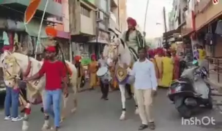थांदला: थांदला में शिव परिवार प्राण प्रतिष्ठा को लेकर भव्य शोभा यात्रा का हुआ आयोजन, जगह-जगह किया गया स्वागत
