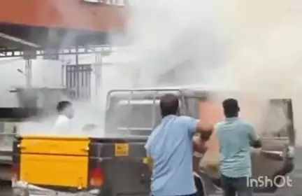 കൊയിലാണ്ടി: പയ്യോളിയിൽ ഓടിക്കൊണ്ടിരുന്ന പിക്കപ്പ് ജീപ്പിന് തീപിടിച്ചു.