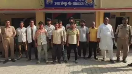 मड़ियाहू: हथेराडीह में जमीनी विवाद को लेकर हुई मारपीट, पुलिस ने दोनों पक्षों के 12 लोगों का शांति भंग में किया चालान