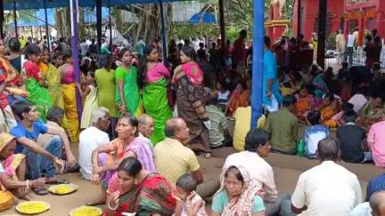 বড়ঞা: সাবলপুর গ্রামে মা জ্বালামুখী মন্দিরে বার্ষিক অনুষ্ঠানে হরিনাম সংকীর্তন নিয়ে শোভাযাত্রার আয়োজন