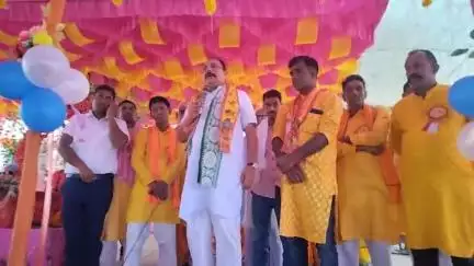 प्रखंड क्षेत्र के कित्तापथार गांव मे भागवत कथा का उद्घाटन करने पहुंचे कांग्रेस के विधायक दल के नेता विधायक प्रदीप यादव