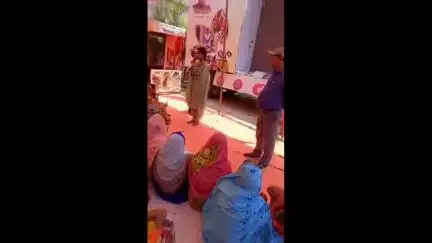 रघुनाथपुर: नदियाव और खुजवा गांव में महिला संवाद कार्यक्रम, महिलाओं को किया गया जागरूक