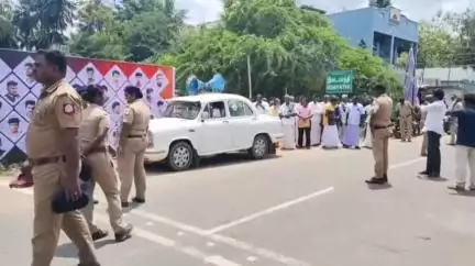 பட்டுக்கோட்டை: திருவோணம் தாலுகாவுடன் இணைக்கப்பட்டதற்கு எதிர்ப்பு தெரிவித்து கிராம நிர்வாக அலுவலகம் முன்பு கிராம மக்கள் போராட்டம்
#localissue