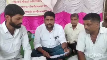 वाशी: बावीत पंधराव्या वित्त आयोगाच्या निधीचा ग्रामपंचायतीकडुन अपहार झाल्याचा आरोप; ग्रामस्थांचे ग्रामपंचायतसमोर आमरण उपोषण