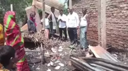 कस्बा: कुल्लाखास में आग लगने से 3 बकरियाँ और एक मोटरसाइकिल जलकर हुई राख