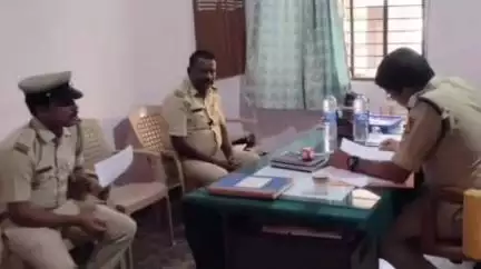 ಜೇವರ್ಗಿ: ಜೇವರ್ಗಿ ಮತ್ತು ನೆಲೋಗಿ ಪೊಲೀಸ್ ಠಾಣೆಗೆ ಎಸ್‌ಪಿ ಆಡೂರು ಶ್ರೀನಿವಾಸಲು ಭೇಟಿ, ಪರಿಶೀಲನೆ