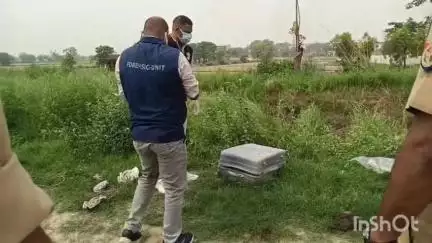 धौलाना: धौलाना मार्ग पर नहर में सूटकेस में अज्ञात महिला का शव मिलने से मचा हड़कंप, पुलिस और फोरेंसिक टीम मौके पर जांच में जुटी