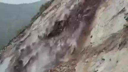 NH707 शिलाई उत्तरी के समीप भारी भूस्खलन, टला एक बड़ा हादसा