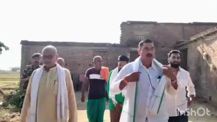 ब्रह्मपुर: धरौली गांव में सड़क दुर्घटना में युवक की हुई मौत, पीड़ित परिवार से मिलने पहुंचे विधायक