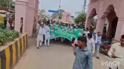 गढ़मुक्तेश्वर: भारतीय किसान यूनियन अराजनीतिक के बैनर तले किसानों ने तहसील गढ़मुक्तेश्वर में धरना देकर प्रदर्शन किया