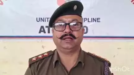 जुब्बल: एसोसिएट NCC ऑफिसर रोहित ने लाल बहादुर शास्त्री महाविद्यालय में लग रहे कैंप में बच्चों को अनुशासन सिखाया