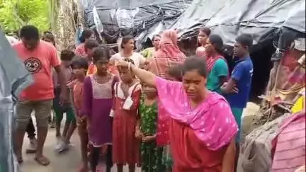 হাসনাবাদ: হাসনাবাদের হুলোরচক এলাকায় তিন মাসের পুত্র সন্তানকে আছাড় মেরে খুন