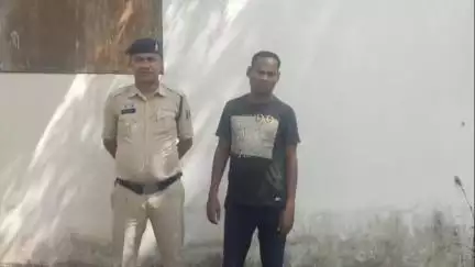 बलौदा: 10 लीटर महुआ शराब के साथ आरोपी को बलौदा में गिरफ्तार किया गया, पुलिस की कार्रवाई