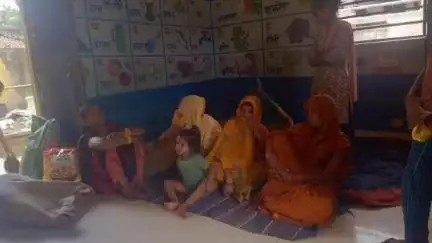 बथनाहा: रूपहरा आंगनबाड़ी केंद्र संख्या 142 पर 20 सूत्री अध्यक्ष ने किया निरीक्षण, टीएचआर में मिली अनियमितता
