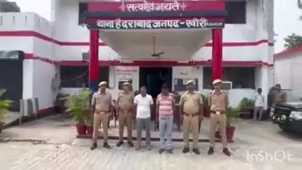 गोला गोकरणनाथ: थाना हैदराबाद पुलिस टीम ने बेलवा में वीर बाबा मंदिर पर मूर्तियां तोड़ने के मामले में 2 अभियुक्तों को किया गिरफ्तार