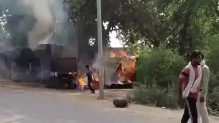 सवायजपुर: रहतौरा चौराहे पर 4 दुकानों में लगी भीषण आग, लाखों का हुआ नुकसान