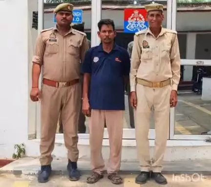 अजीतमल: अजीतमल कोतवाली पुलिस ने वांछित अभियुक्त को ग्राम मोहारी के समीप से गिरफ्तार कर न्यायालय के समक्ष पेश किया