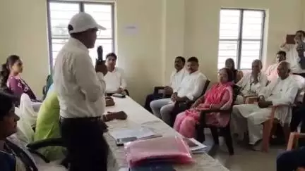 चानन: चानन प्रखंड के ई किसान भवन में प्रखंड 20 सूत्री कार्यक्रम क्रियान्वयन समिति की पहली बैठक आयोजित
