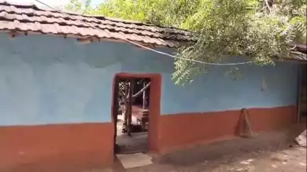 বামনগোলা: কাশিমপুর এলাকা থেকে নিখোঁজ এক যুবতী থানায় দ্বারস্থ পরিবার