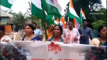সাঁকরাইল: অপারেশন সিঁদুরের সাফল্যে ভারতীয় সেনা বাহিনীকে সম্মান জানাতে ধানঘোরীতে আয়োজিত হল তিরঙ্গা যাত্রা