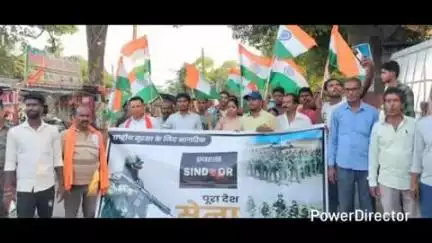 कोढ़ा: कोढ़ा: फुलवरिया में तिरंगा यात्रा का आयोजन, MLA कविता देवी समेत कई लोग रहे मौजूद, भारत माता की जय से गूंजा आसमान