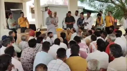 टांटोटी: केकड़ी विधायक शत्रुघ्न गौतम ने टांटोंटी में जन सुनवाई में ग्रामीणों की समस्याएं सुनीं, अधिकारियों को दिए निर्देश