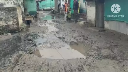 पंधाना: बोरगांव बुजुर्ग आदिवासी मोहल्ले में नालियों की नहीं होती सफाई, रहवासियों ने लगाया आरोप #jansamasya