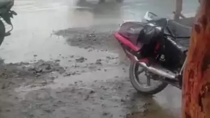 बासोदा: बासौदा में तेज हवा और बारिश से गर्मी से राहत, लोग परेशान, आधे घंटे गुल रही बिजली