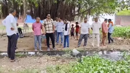 भिंड नगर: गणेश कॉलोनी बरुआ नगर में एक दशक से जलभराव की समस्या से लोग हैं परेशान, शिकायत पर नहीं हो रही कार्रवाई #jansamasya