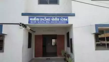 માળીયા હાટીના: તાલુકાના આછીદ્ગા ગામે ભત્રીજાએ કાકી પર હુમલો કર્યો.