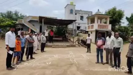 भिवापूर: नक्षी येथे नानाजी देशमुख कृषी संजीवनी योजनेअंतर्गत काढण्यात आली मशाल फेरी
