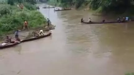 গণ্ডাছড়া: ডুম্বুর জলাশয় থেকে বিপুল পরিমাণ মাছ, মৎস্যজীবীদের মুখে হাসি