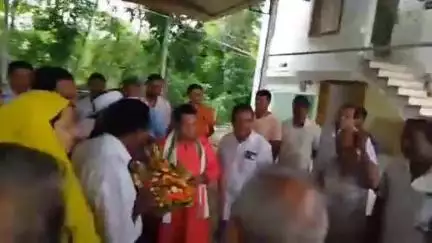 ডেবরা: ঘাটাল সাংগঠনিকের নবনিযুক্ত জেলা সভাপতি অজিত মাইতিকে সম্বর্ধনা জানালো ডেবরা ব্লক তৃণমূল কংগ্রেস