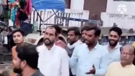 बकानी: बकानी कस्बे के बालाजी गार्डन में 1 जून को महाराणा प्रताप की प्रतिमा के अनावरण के लिए बांटे गए आमंत्रण पत्र