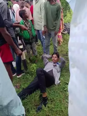 बोराम: चिमटी गांव के पास सड़क हादसे में बाइक सवार घायल