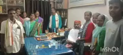 बकावंड: बकावंड में बंद काजू प्रोसेसिंग प्लांट को जल्द शुरू करने के लिए महिला समूह ने बस्तर विधायक को सौंपा ज्ञापन