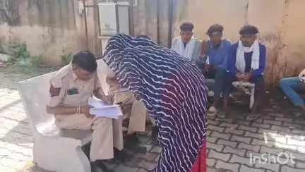 कुशलगढ़: बिछावाडा में पशुओं को घास डालते समय महिला को सांप ने डसा, हुई मौत